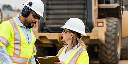 5 Ways to Compare the Sensear SM1R and the 3M Peltor Litecom PRO III Headsets