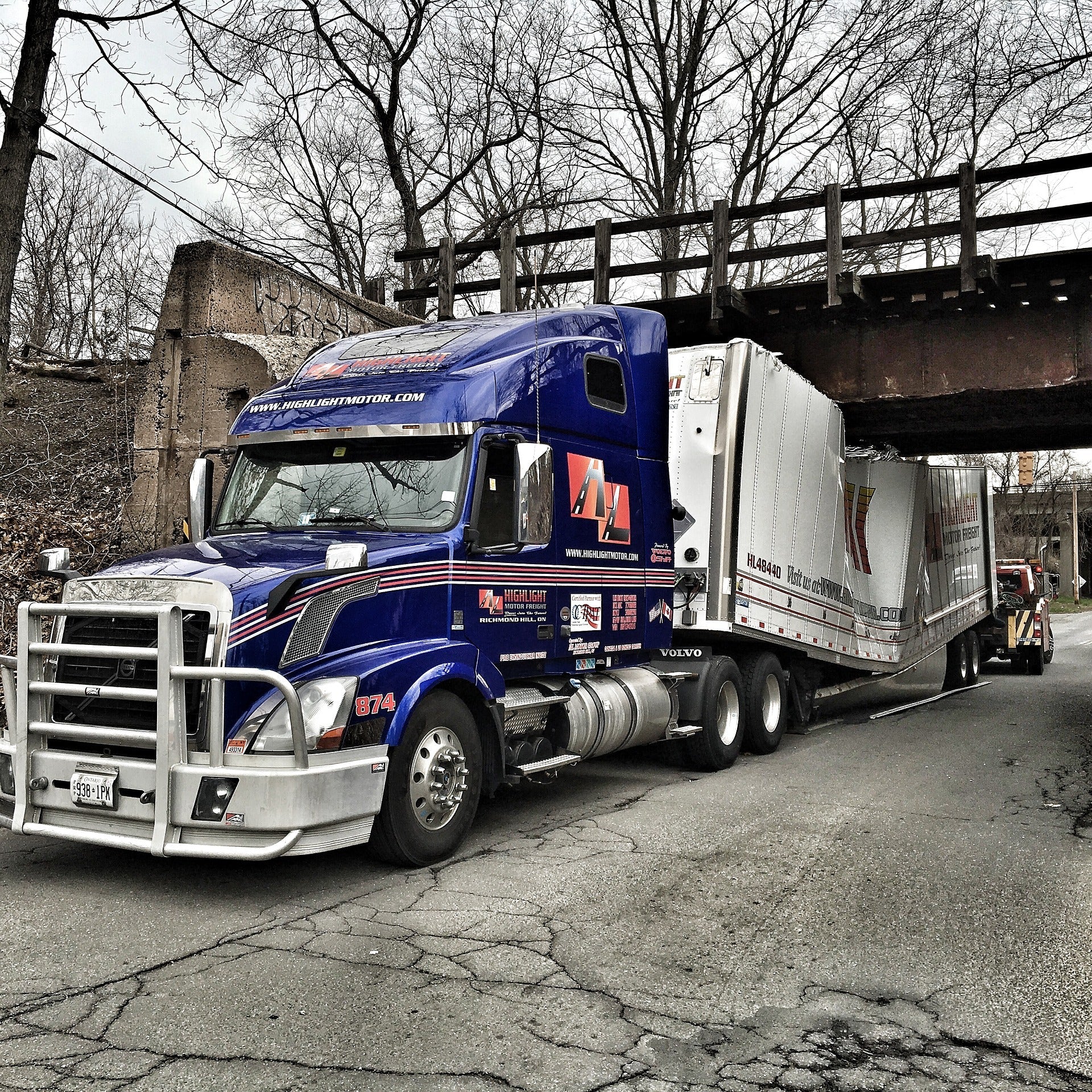 How Headsets Improve Towing Companies Communication