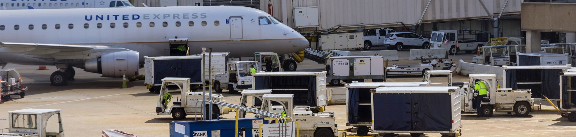 ランプエージェント用の航空および空港ヘッドセット