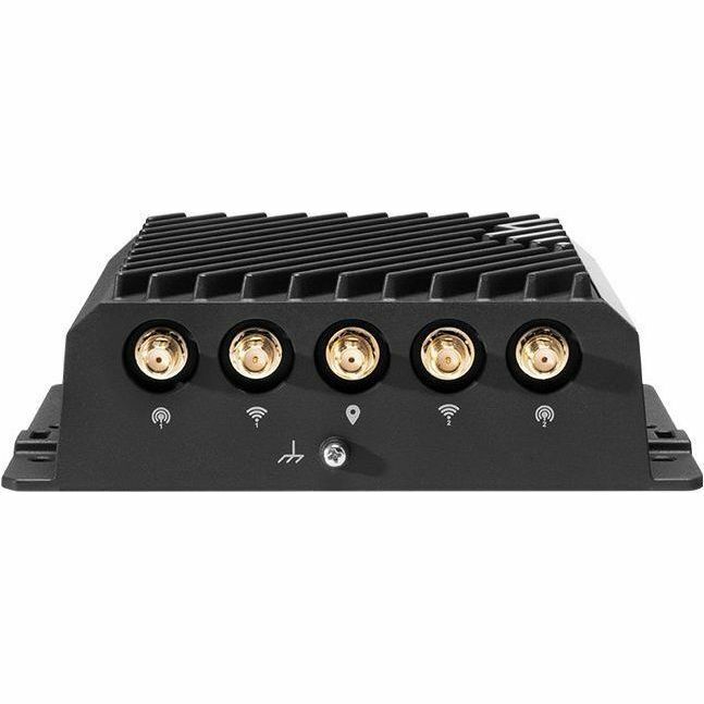 Cradlepoint R980 IoT Router with NetCloud Plan Cradlepoint